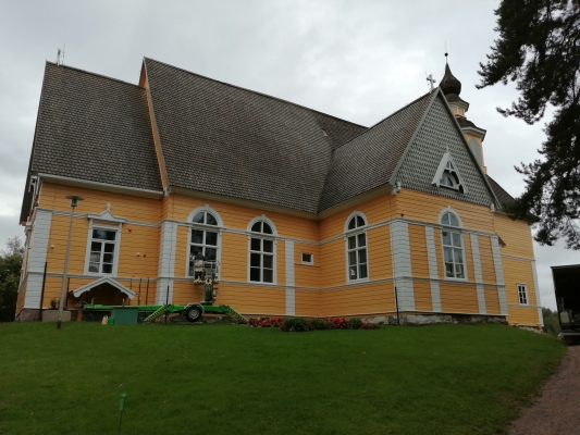 Längelmäen kirkon ulkomaalaus 2021 (jonka maalasimme 1998 aikaisemminkin)