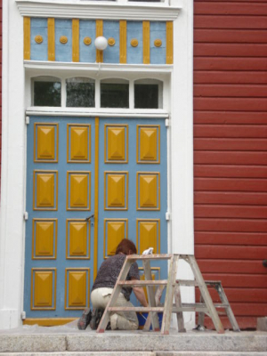 Kuoranteen kirkon ulkomaalaus / ulko-ovien kunnostus 2013